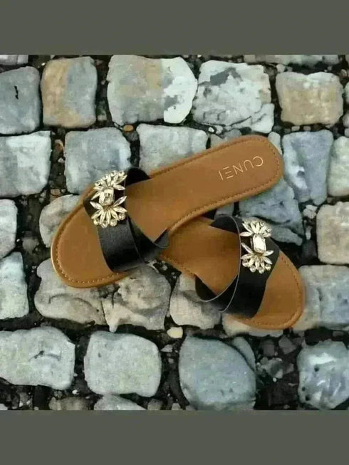 Charcoal Brooch Flats - cunei
